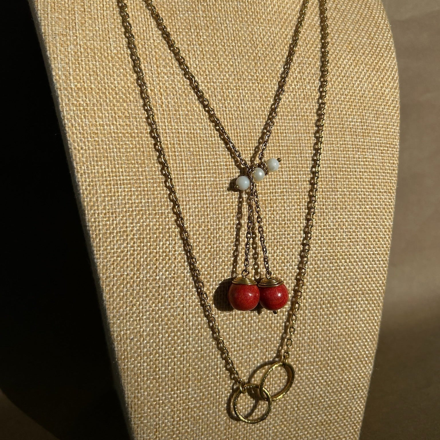COLLAR CORAL Y PERLA