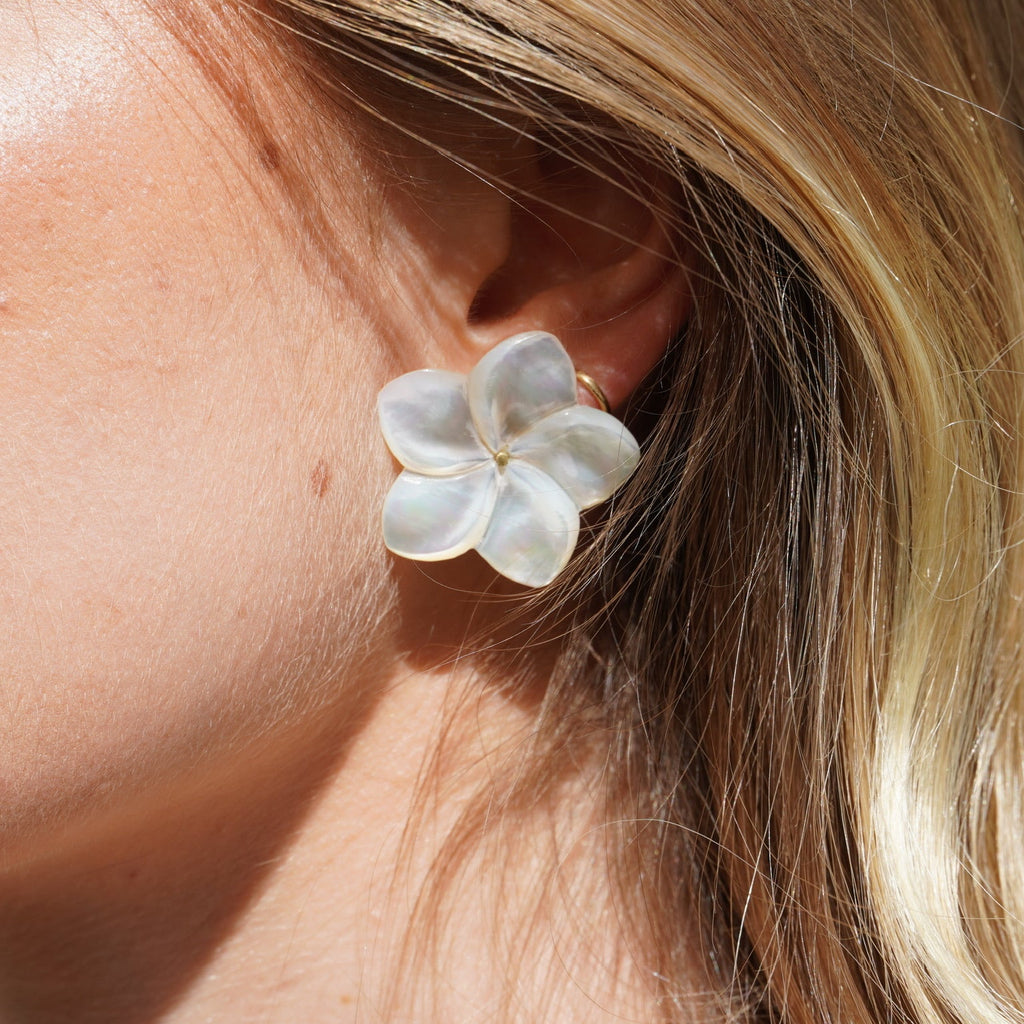 FRANGIPANI STUD