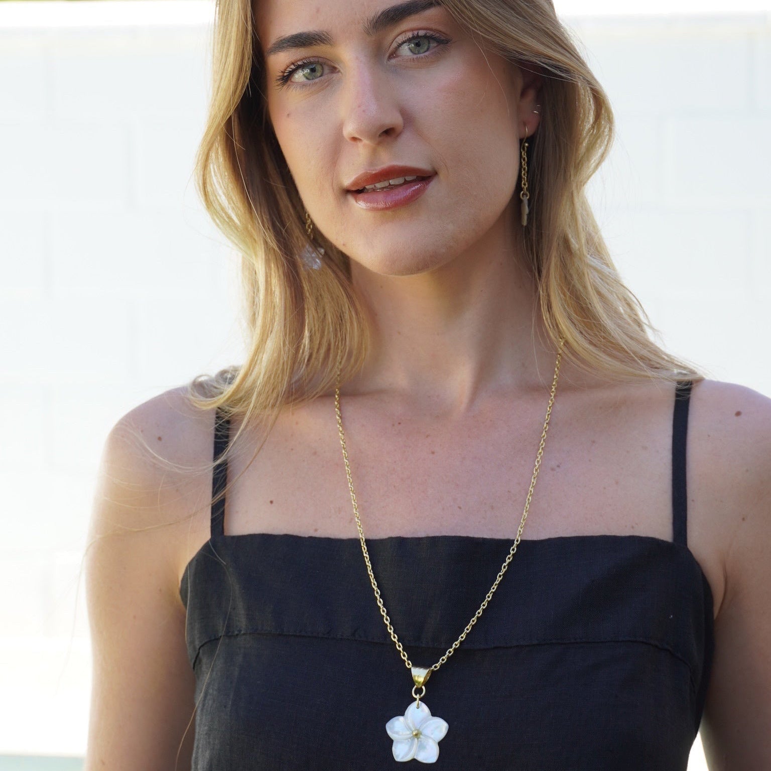 FRANGIPANI NECKLACE