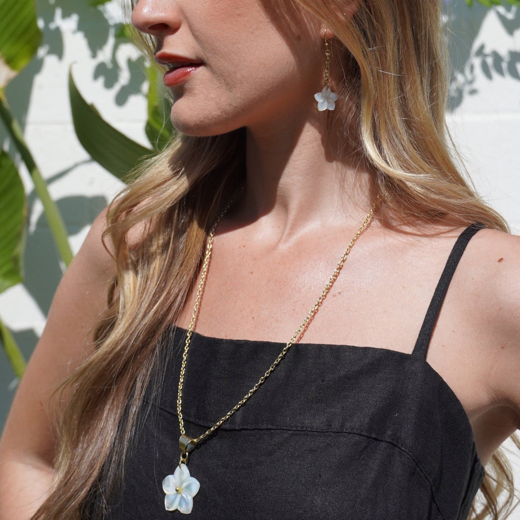 FRANGIPANI NECKLACE