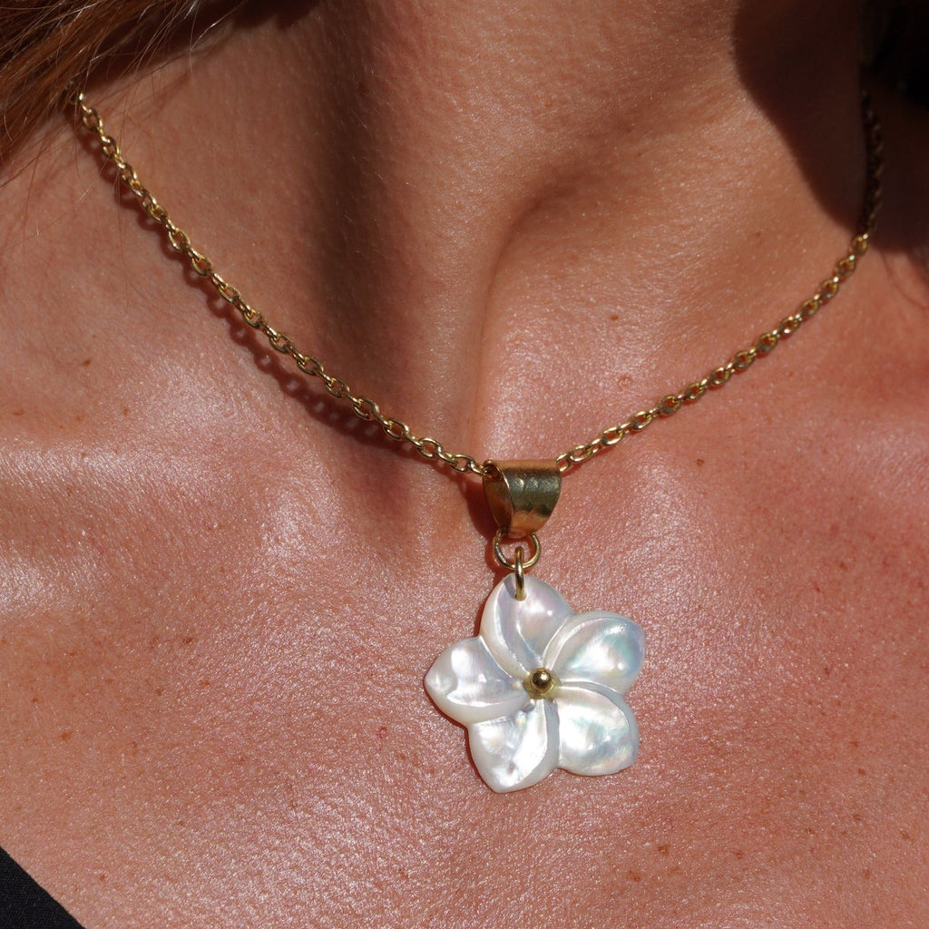 FRANGIPANI NECKLACE